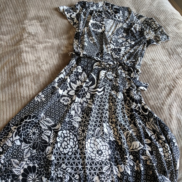 💕Host Pick💕 Mixit Black and White Flower Print Dress Workwear Partywear Size 8 - Picture 10 of 10